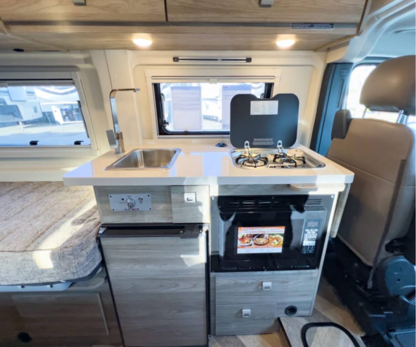 A photo of this 2026 Winnebago TRAVATO BU259K