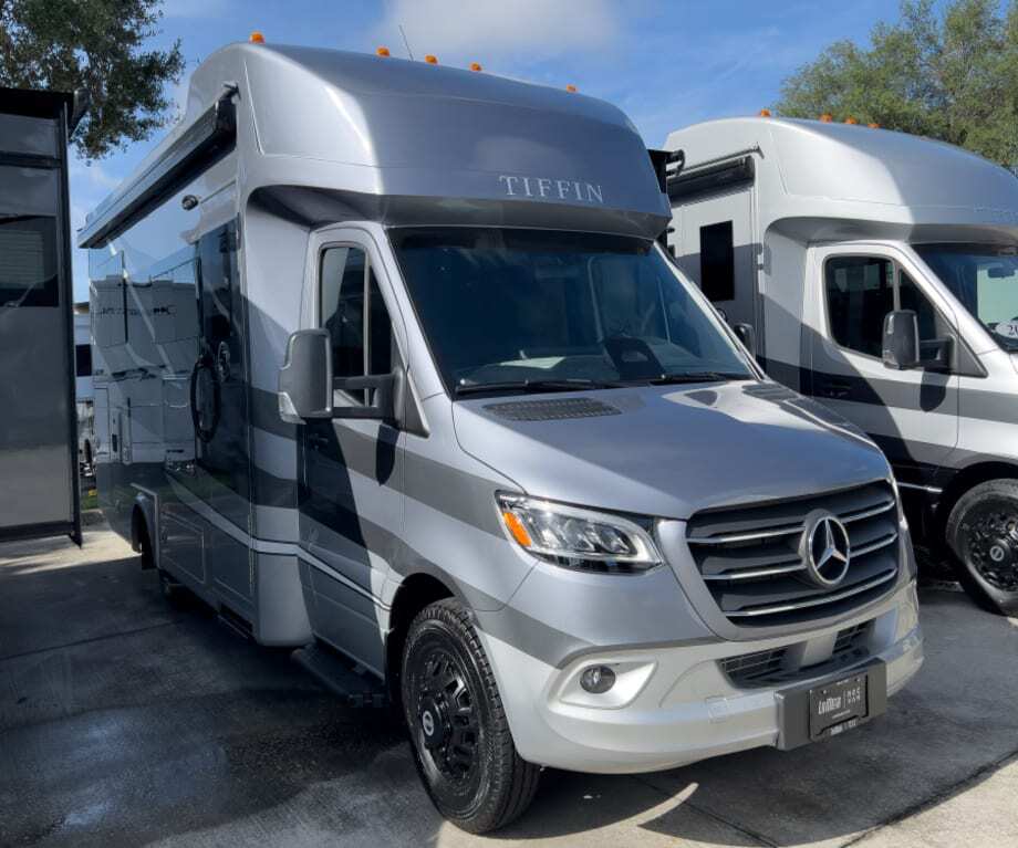 2027 Tiffin WAYFARER 25XLW in sanford FL