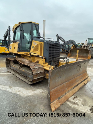 2005 John Deere 700J XLT in South Holland, IL