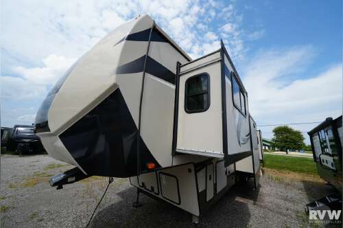 2019 Forest River Rv Sandpiper 379FLOK in lakeview OH