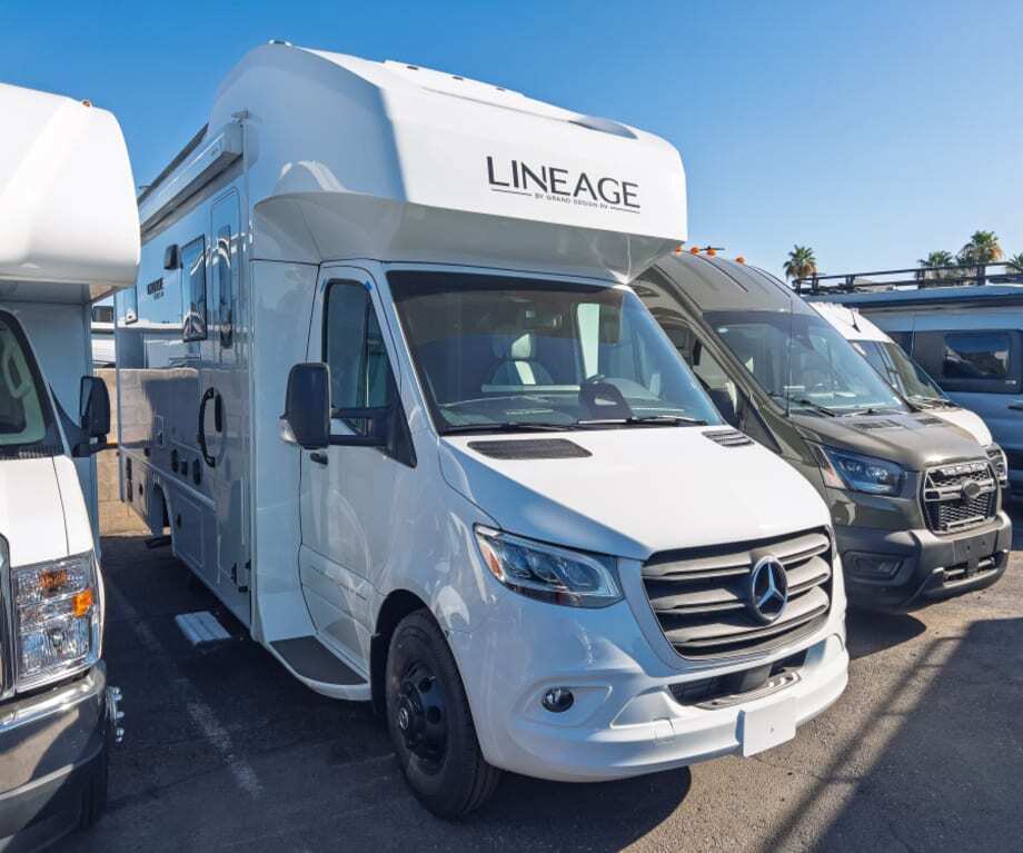 2027 Grand Design LINEAGE SERIES M 25FW-FBP in mesa AZ