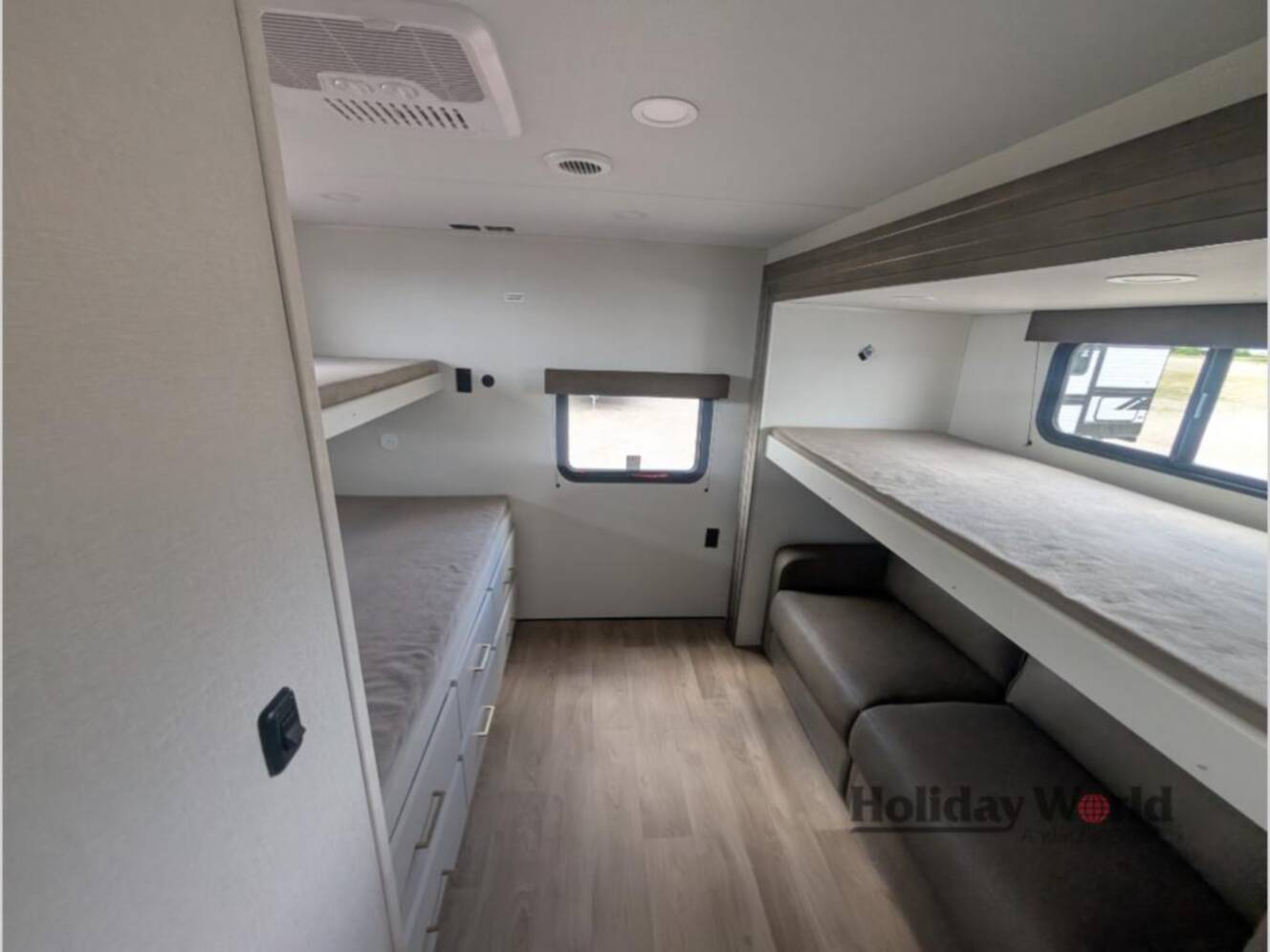 A photo of this 2027 Grand Design Transcend 325BHT