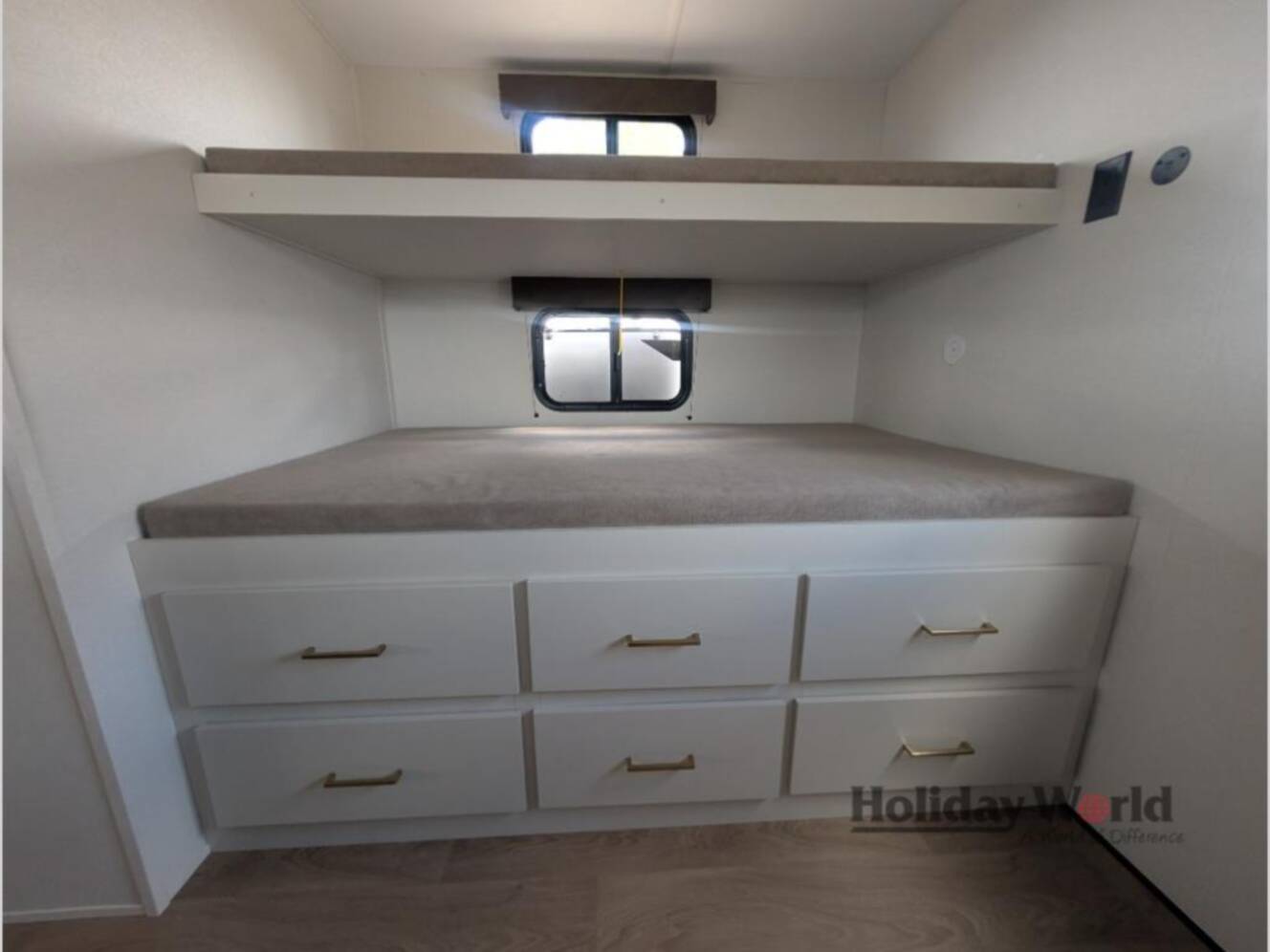 A photo of this 2027 Grand Design Transcend 325BHT