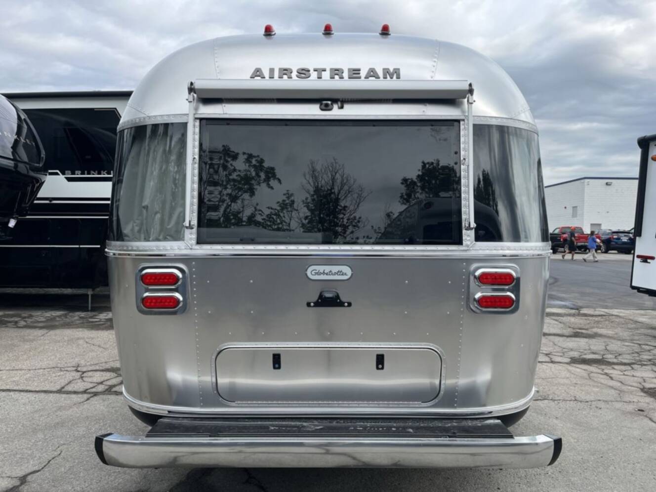 A photo of this 2027 Airstream Globetrotter 27FB