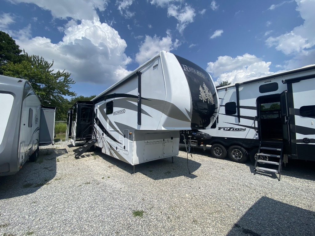 2022 Redwood Rv Redwood 4150RD in hendersonville NC