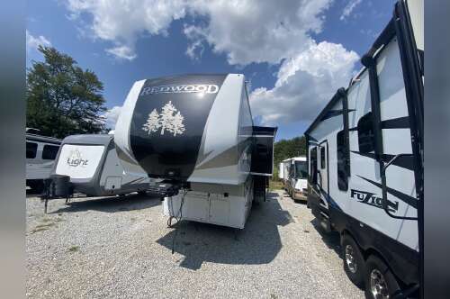 2022 Redwood Rv Redwood 4150RD in hendersonville NC
