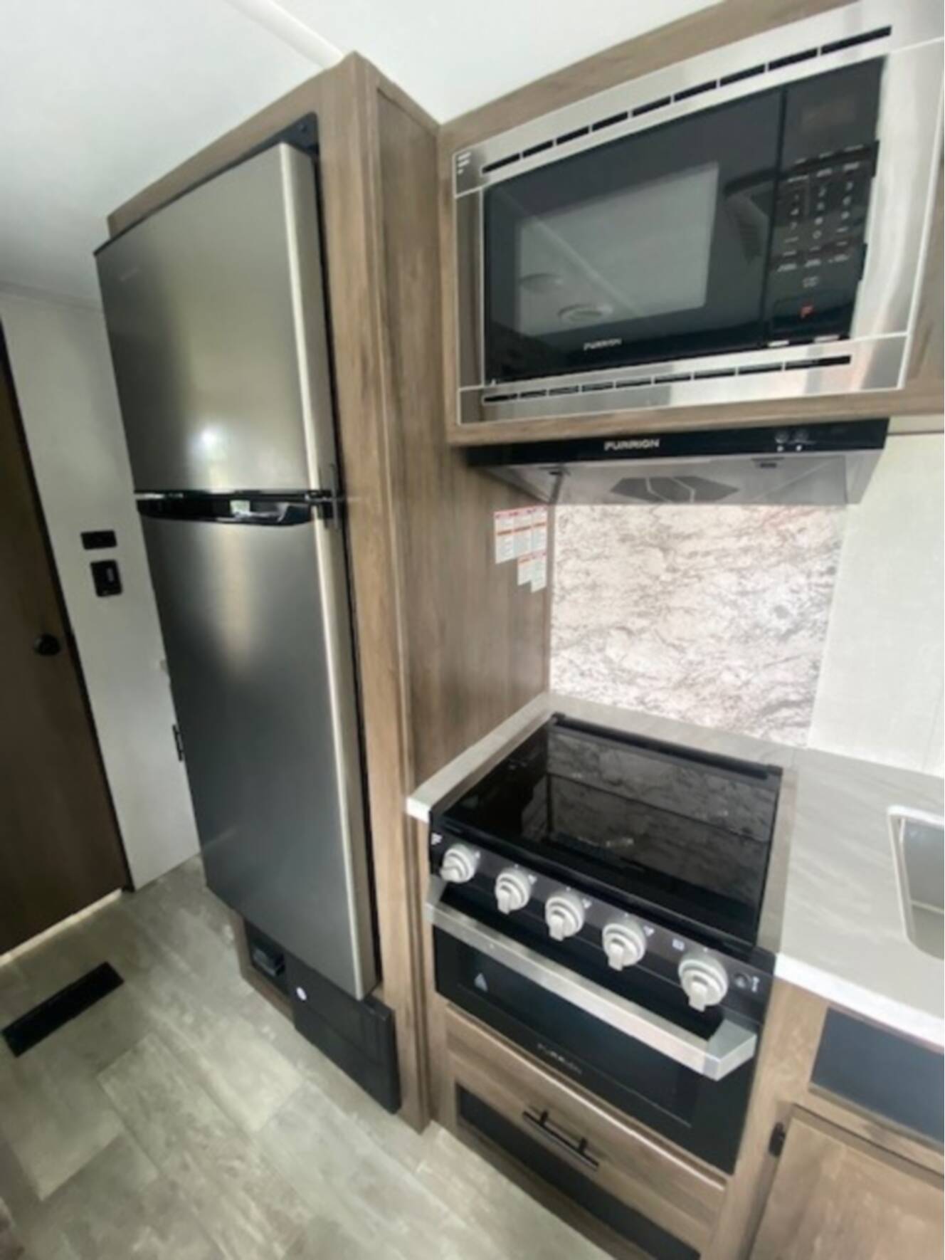 A photo of this 2021 Prime Time Rv Avenger 26BK