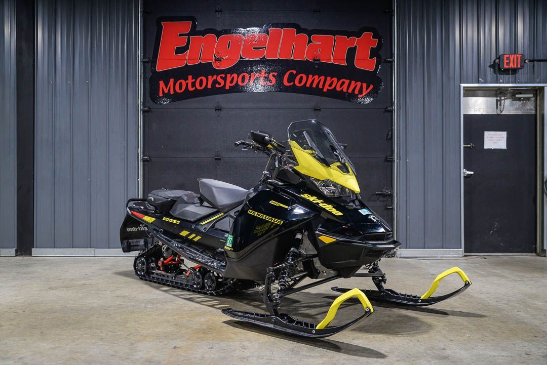 2022 Ski-Doo Renegade Adrenaline 850 E-TEC ES RipSaw 1.25 BASE in madison WI