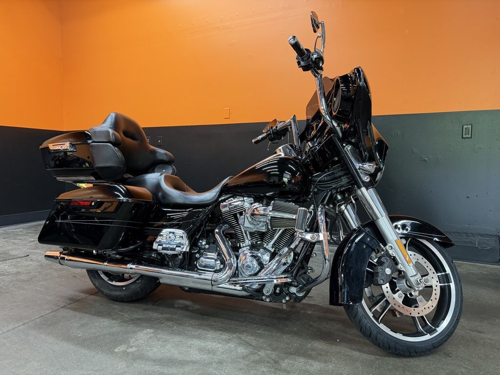 2016 Harley-Davidson® FLHXS - Street Glide® Special SPECIAL in Big Bend, WI