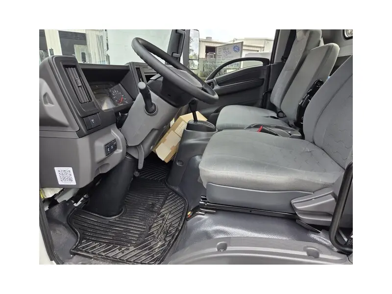 2027 ISUZU NRR