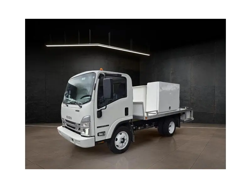 2027 ISUZU NPR HD