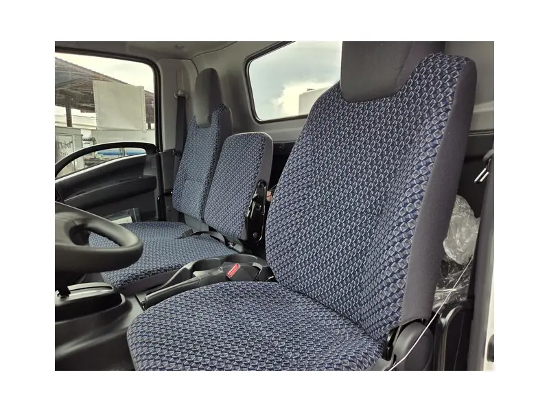 2027 ISUZU NPR HD
