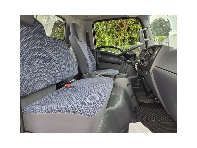 2027 ISUZU NPR HD
