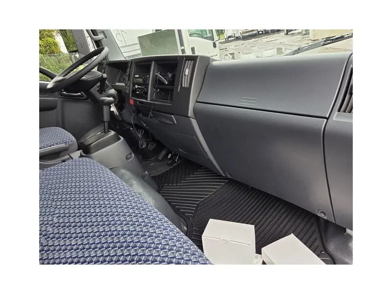 2027 ISUZU NPR HD