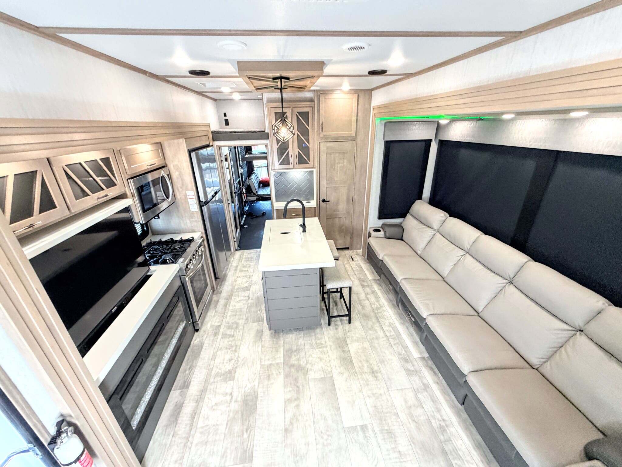 2023 Grand Design Momentum 410TH in mesa AZ
