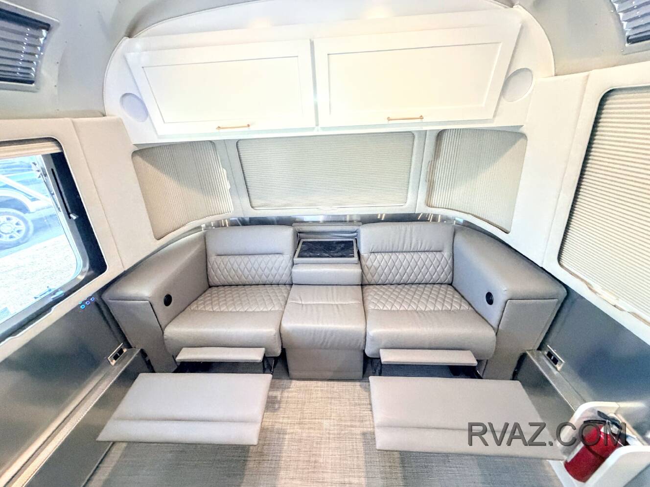 A photo of this 2021 Airstream Classic 30RBT