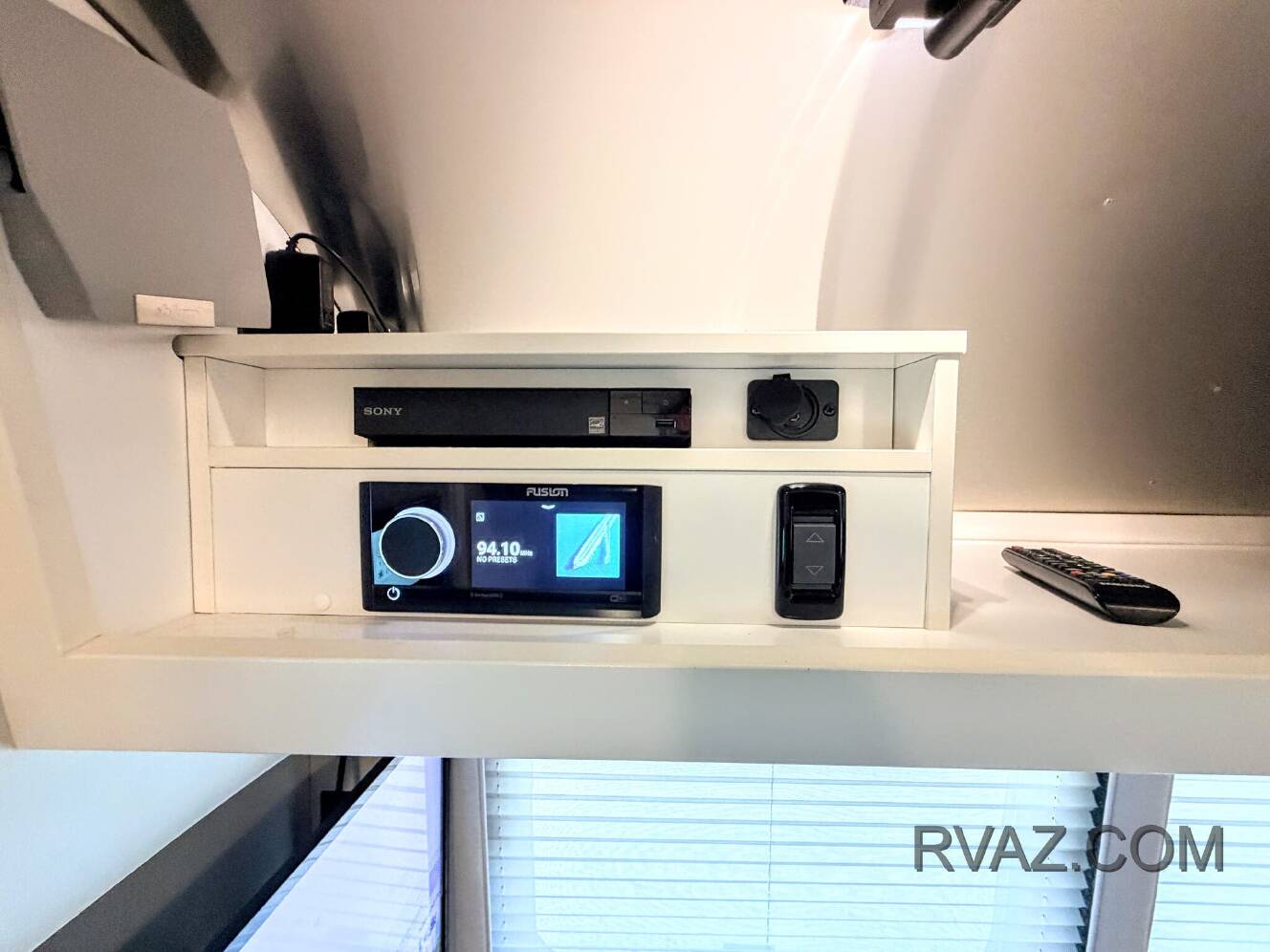 A photo of this 2021 Airstream Classic 30RBT