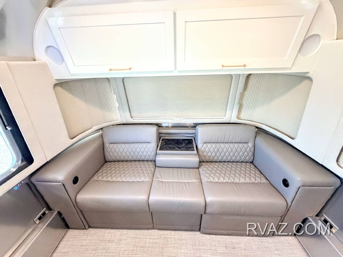 A photo of this 2021 Airstream Classic 30RBT