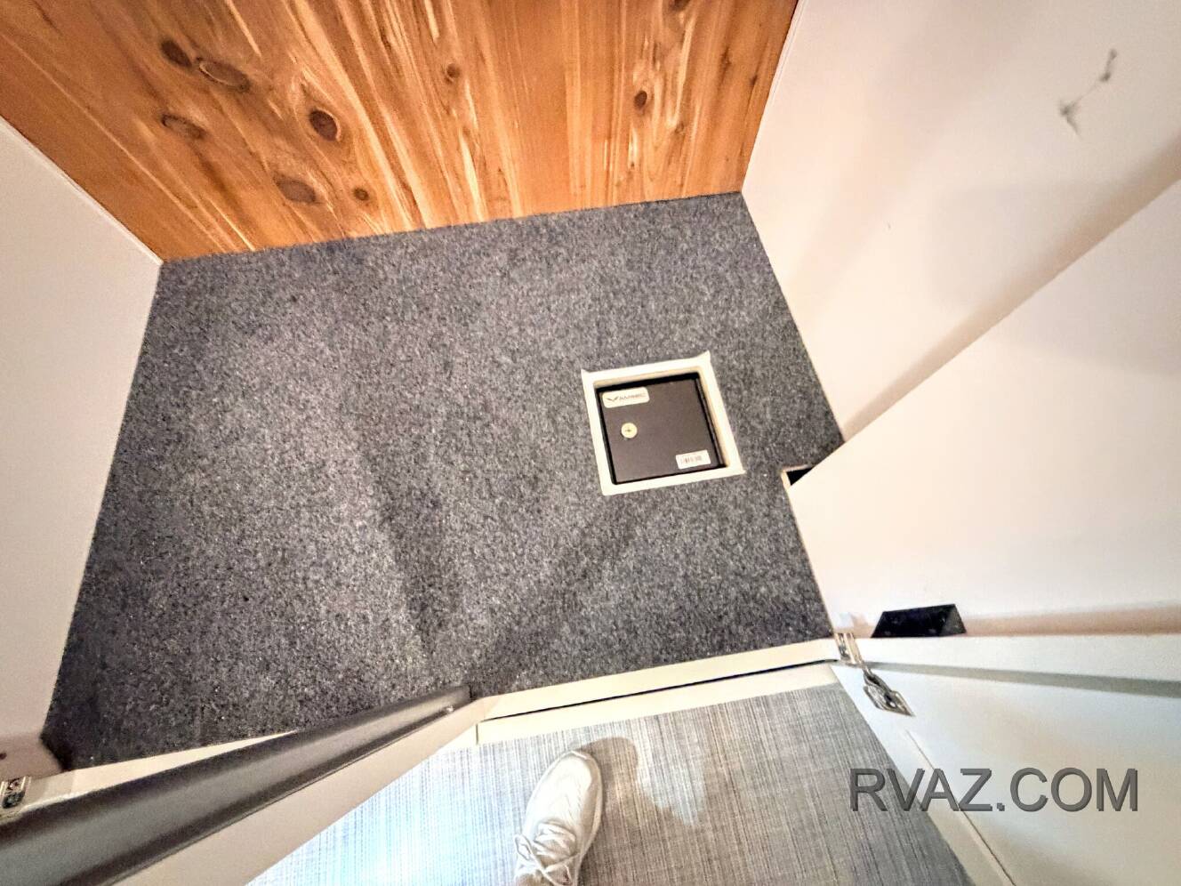 A photo of this 2021 Airstream Classic 30RBT