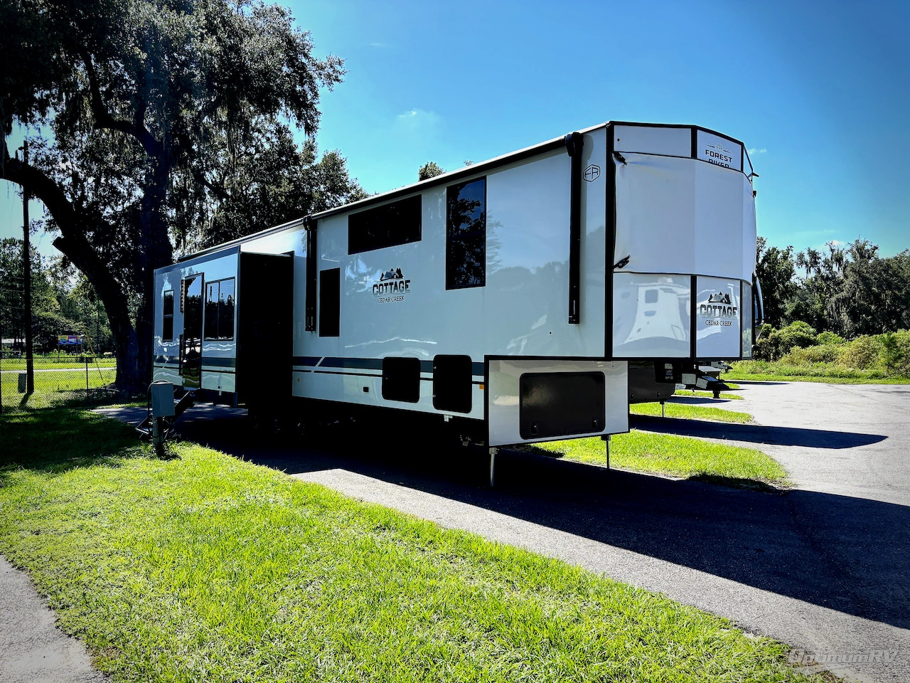 2027 Forest River Cedar Creek Cottage 412FWC in ocala FL