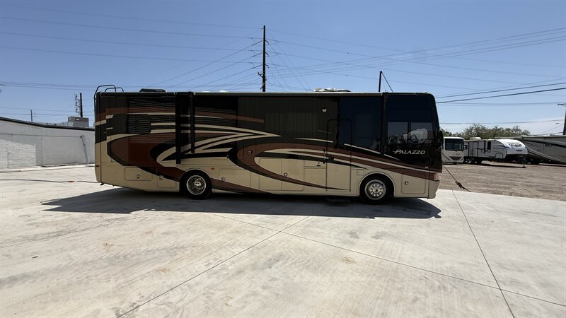 2014 Thor Palazzo M-33.2 Freightliner in rillito AZ