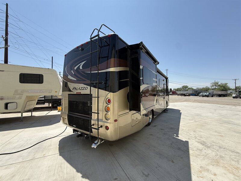 2014 Thor Palazzo M-33.2 Freightliner in rillito AZ