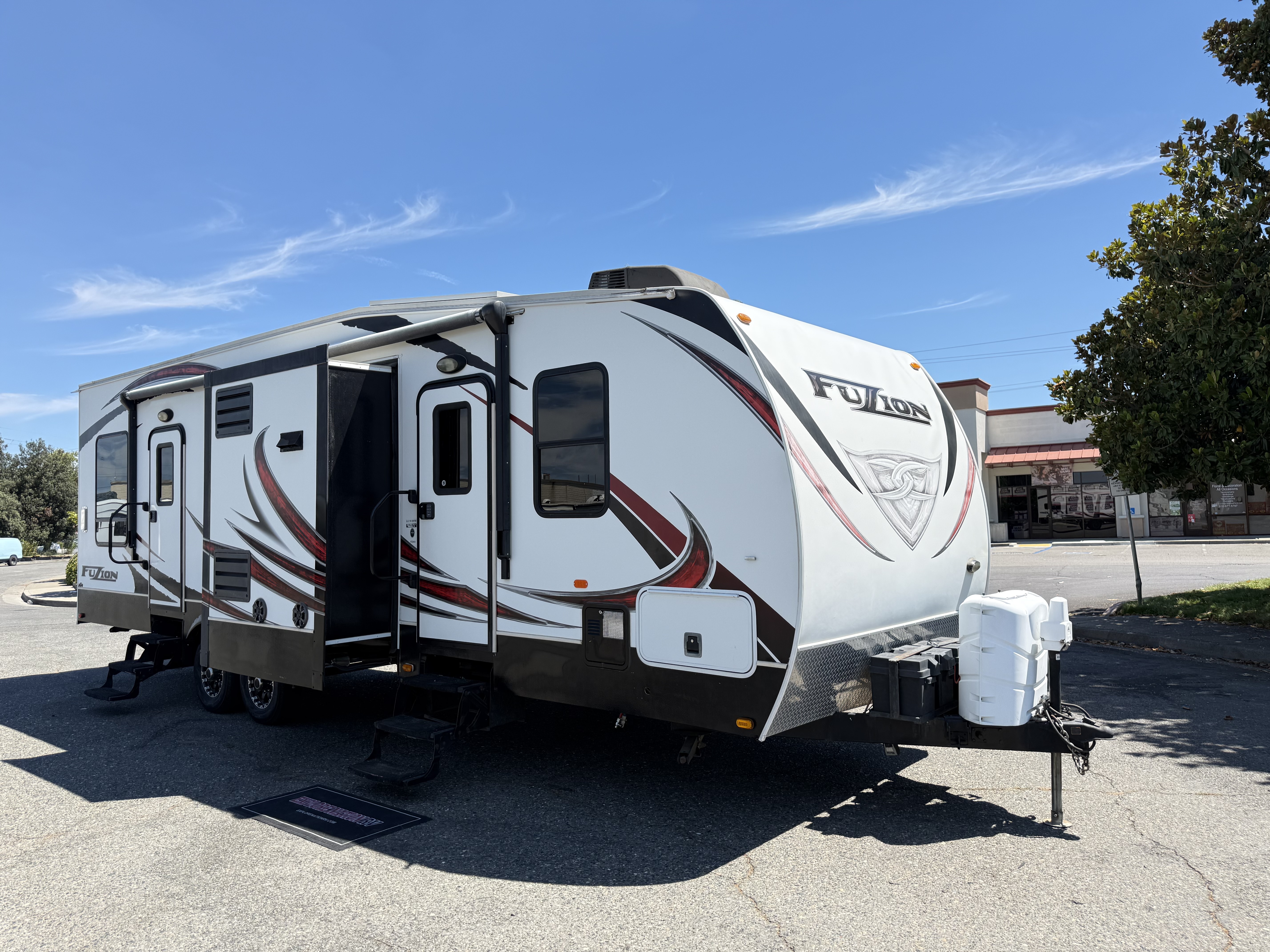 2014 Keystone FUZION 301 RV