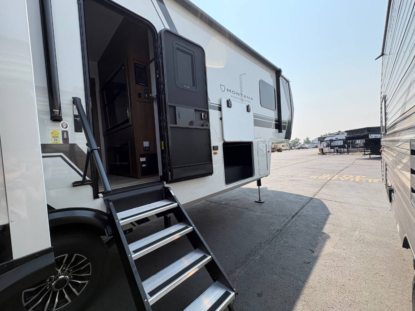 A photo of this 2027 Keystone Montana High Country 300RK