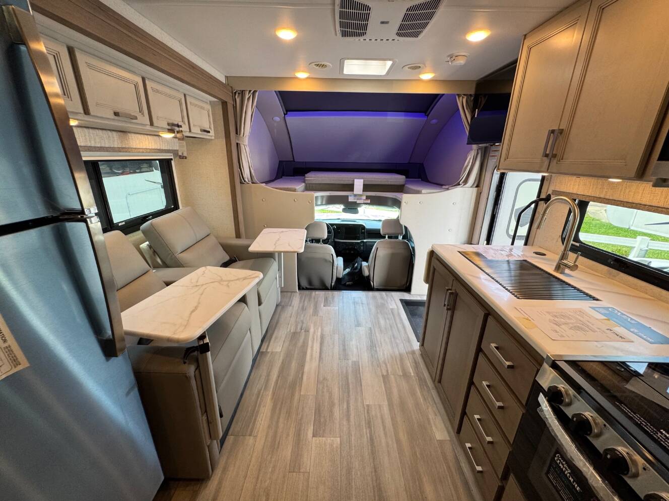 A photo of this 2027 Thor Motor Coach Omni Trail Z30