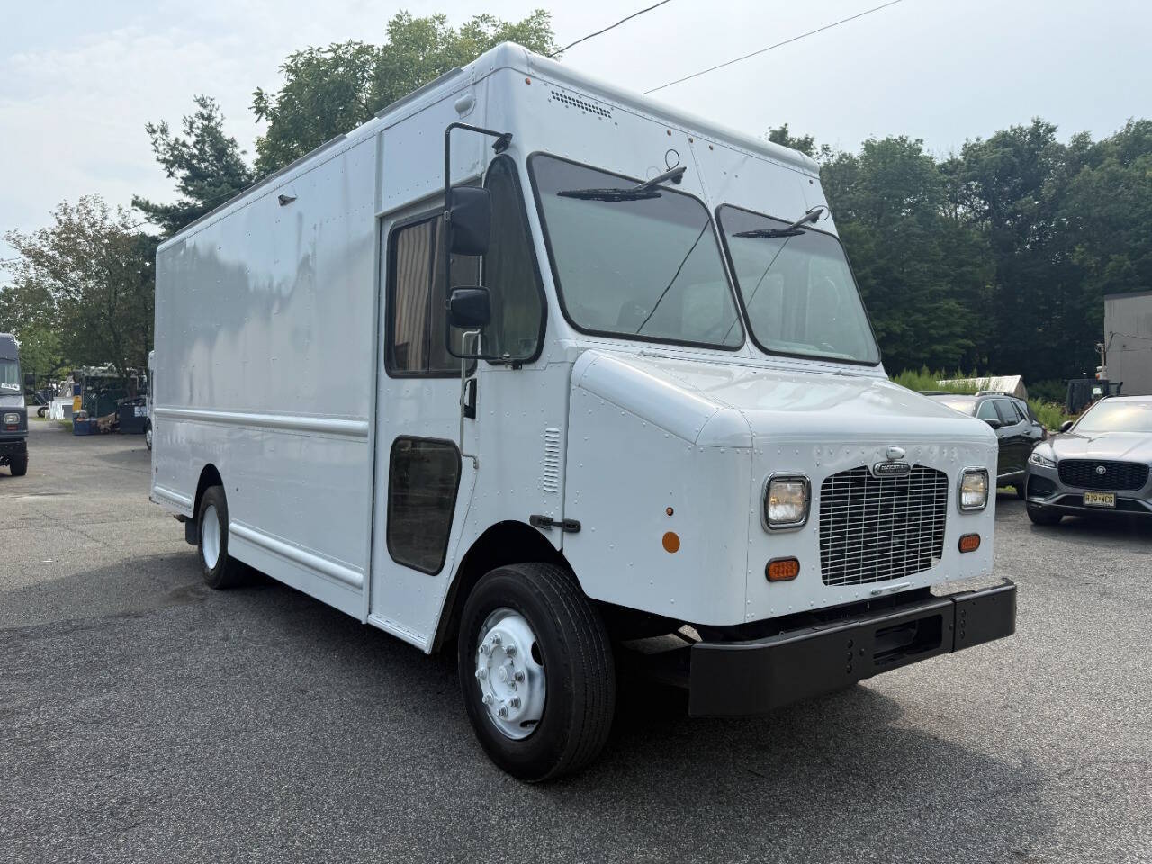 2020 FREIGHTLINER MT45 Chassis in Lafayette, NJ