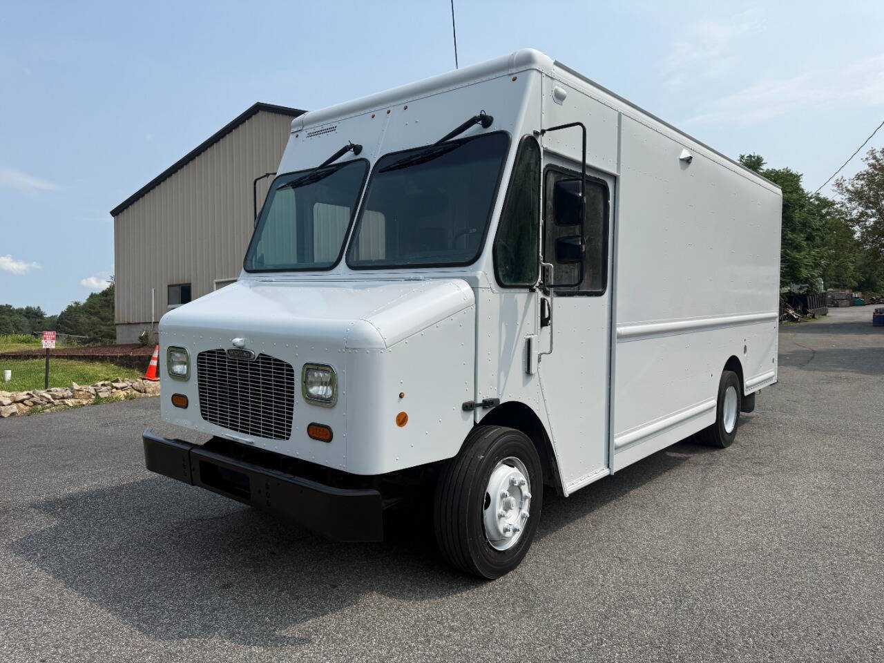 2020 FREIGHTLINER MT45 Chassis in Lafayette, NJ