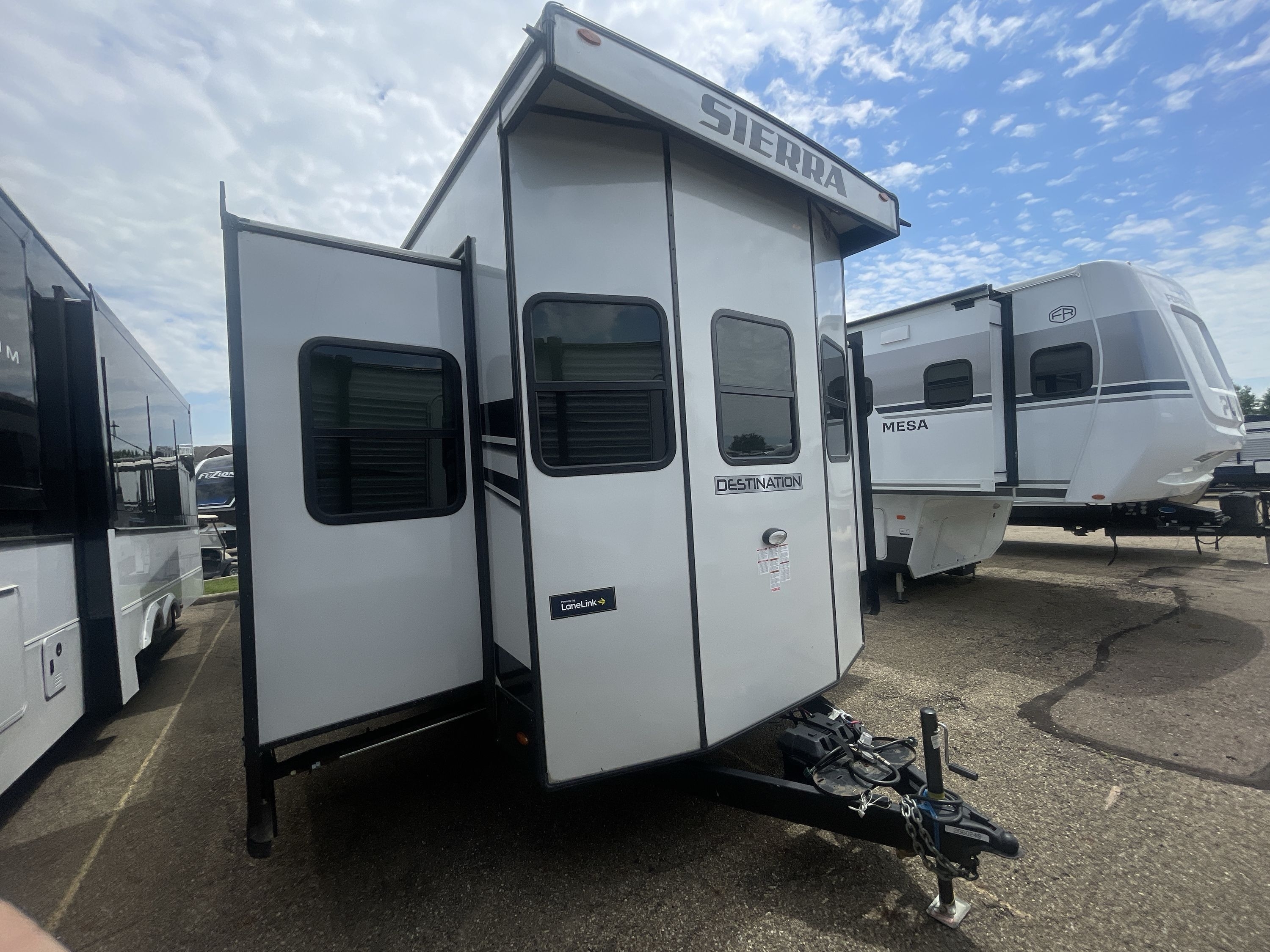2023 Forest River SIERRA 420FL in akron OH