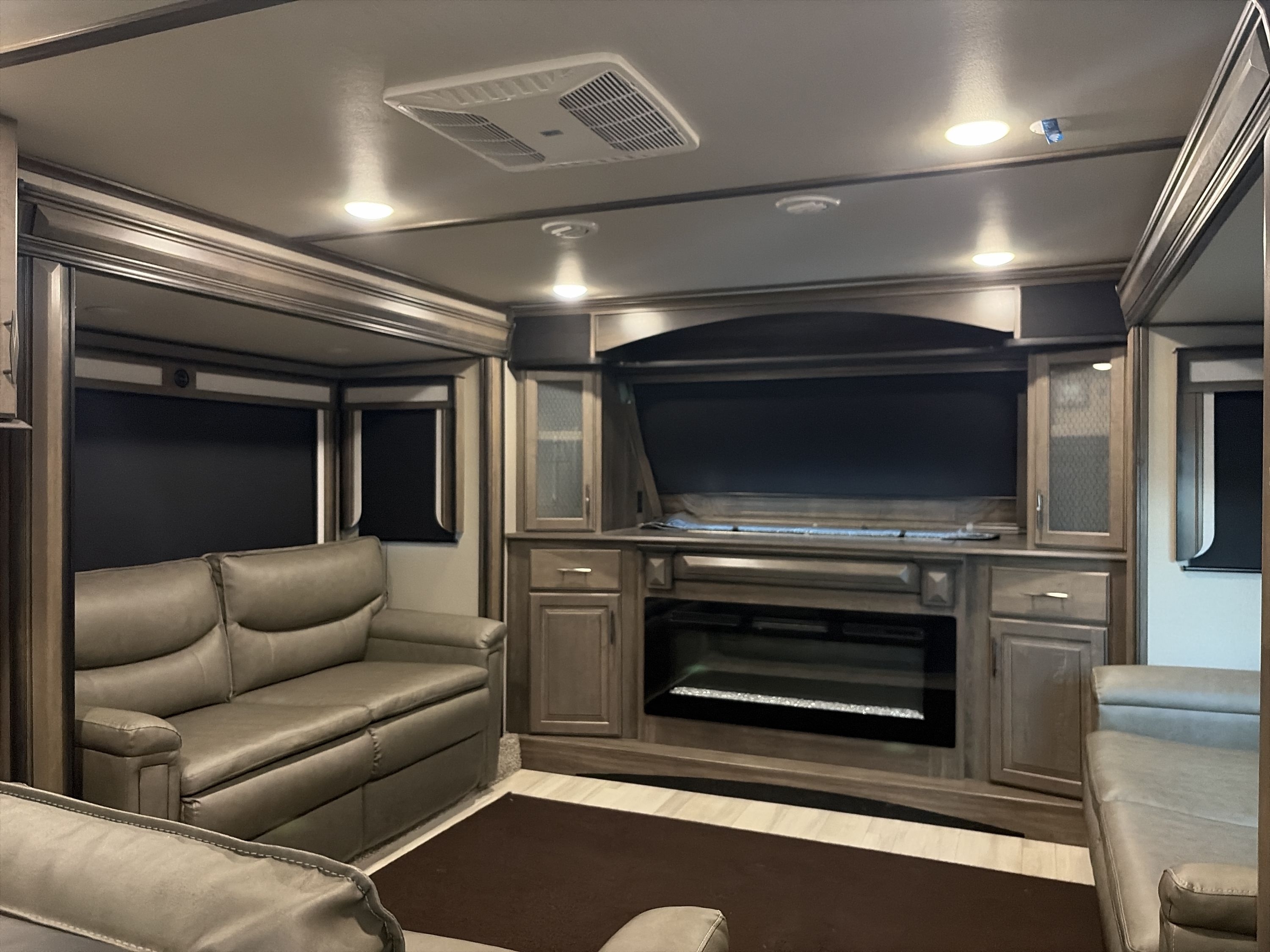 2021 Grand Design SOLITUDE 380FL-R in springfield IL