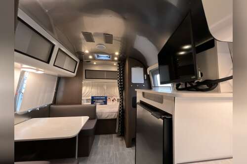 2020 Airstream CARAVEL 20FB in bend OR
