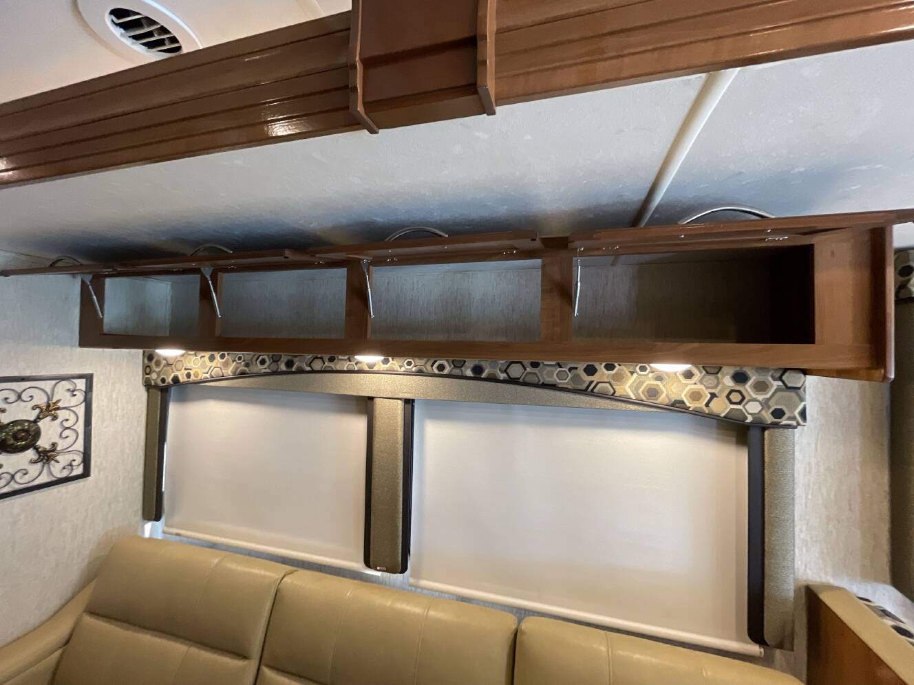A photo of this 2018 Coachmen MIRADA 32SS