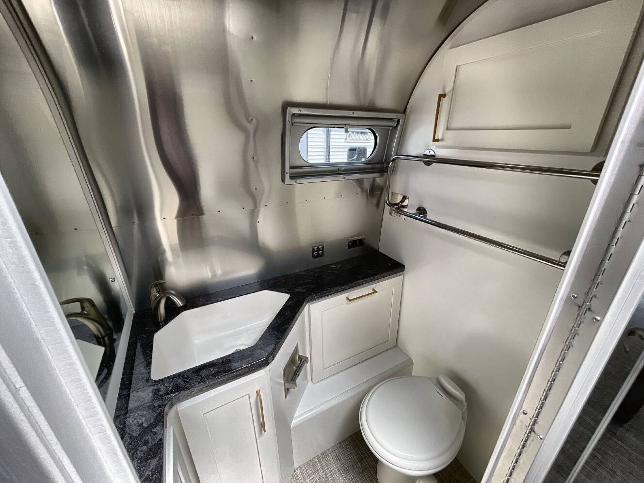 A photo of this 2020 Airstream CLASSIC 30RB QUEEN