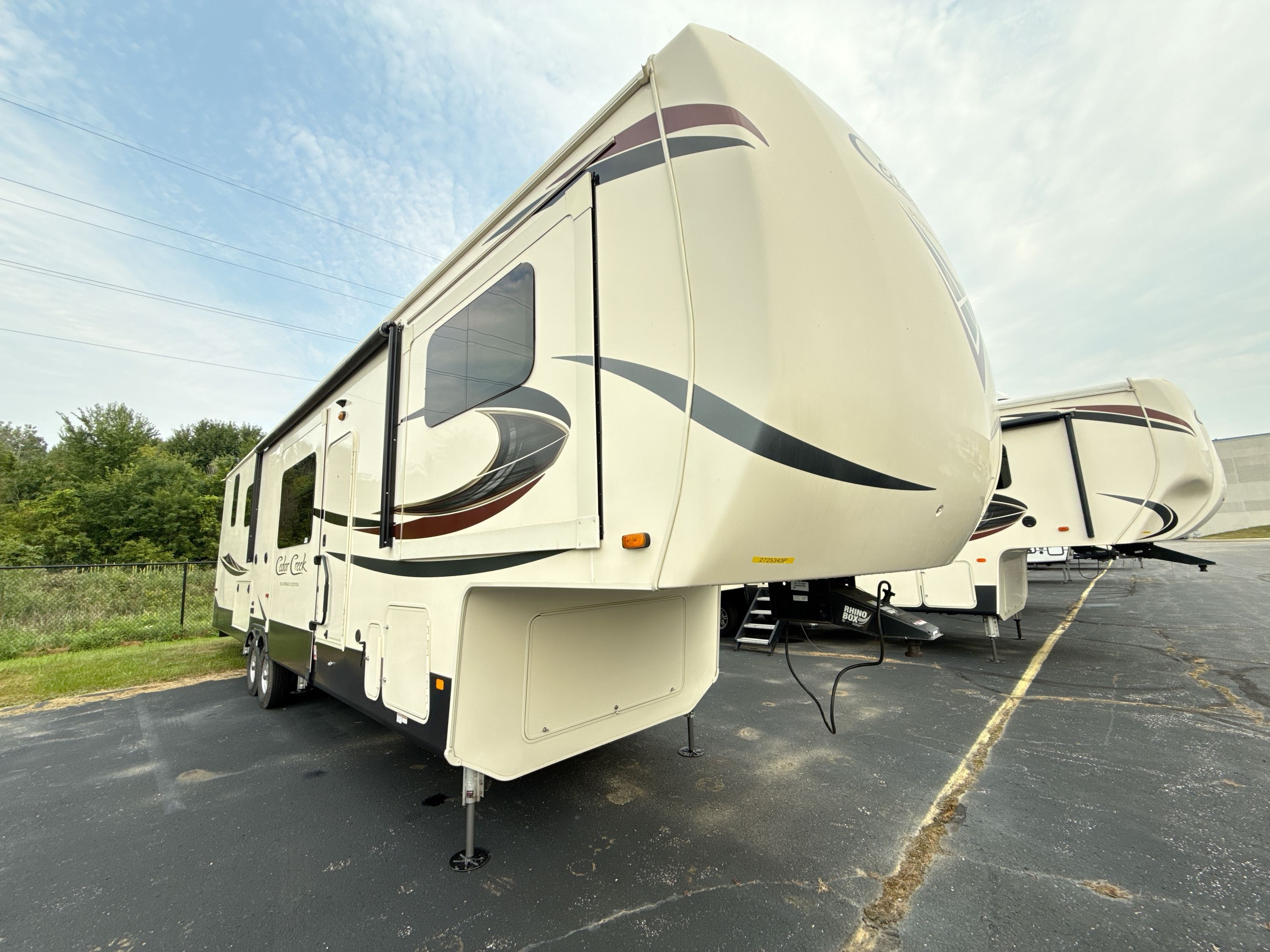 2020 Forest River CEDAR CREEK SILVERBACK 37FLB in birch run MI