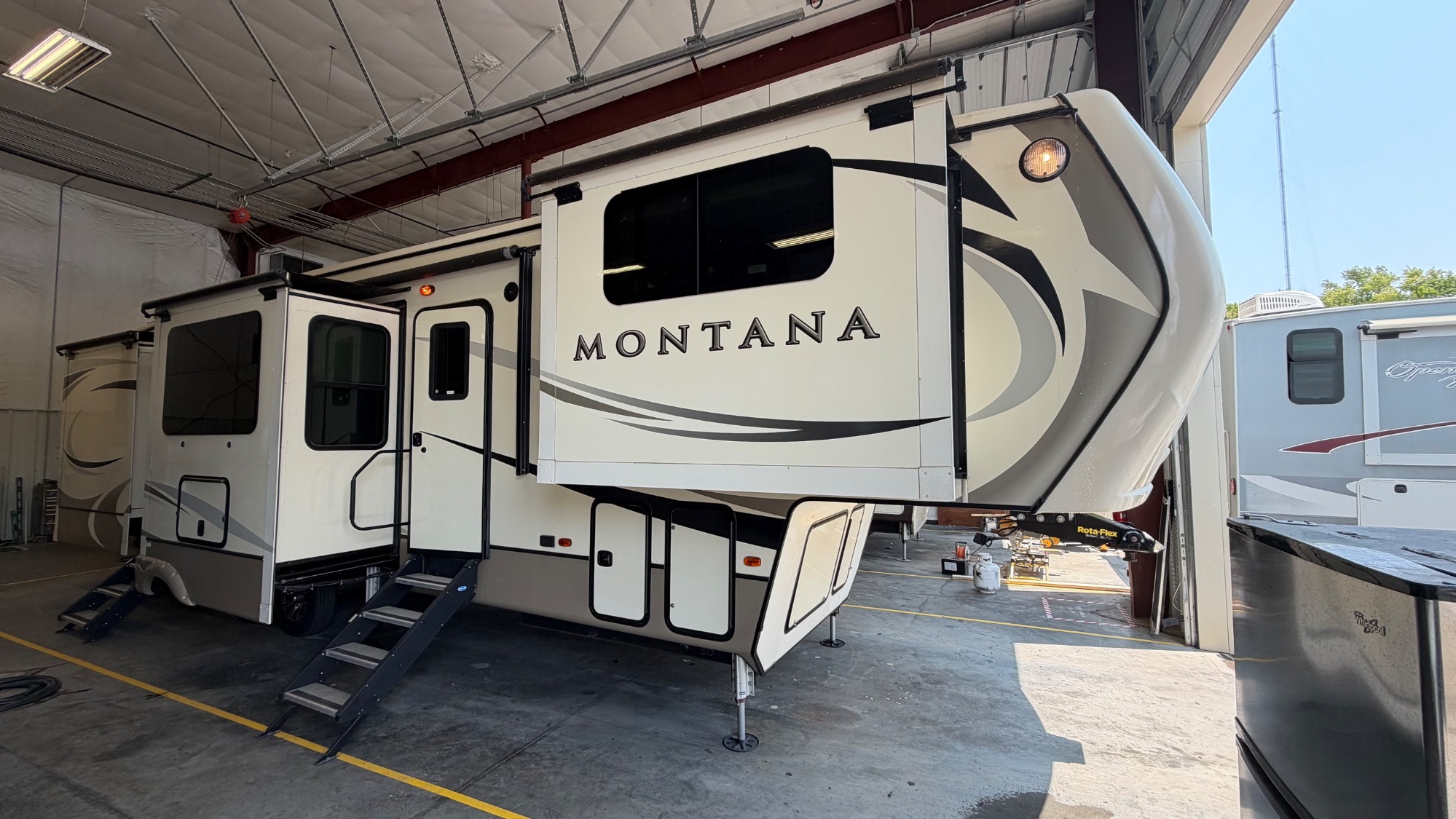 2018 Keystone MONTANA 3731FL in garner NC