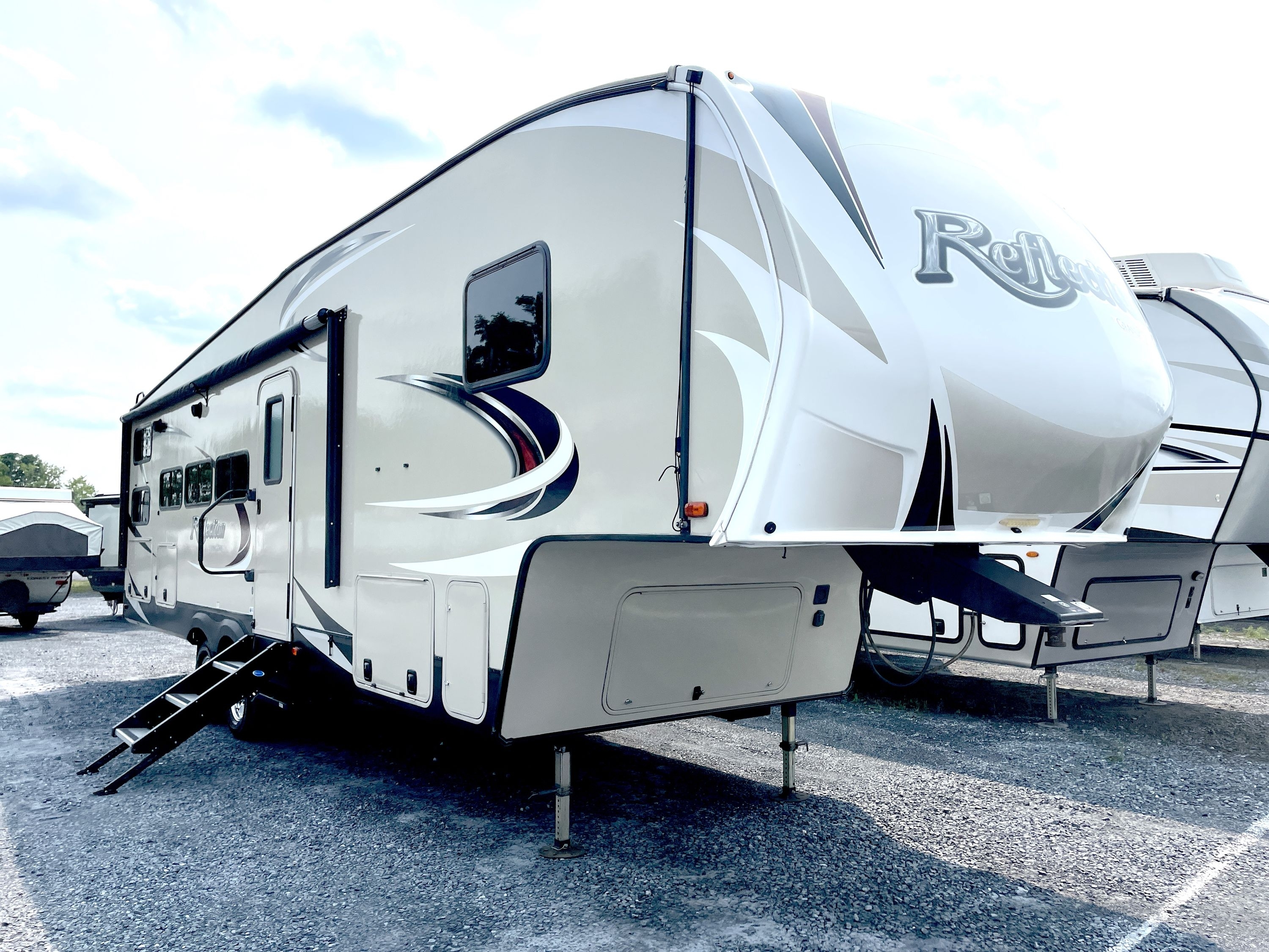 2017 Grand Design REFLECTION 28BH RV