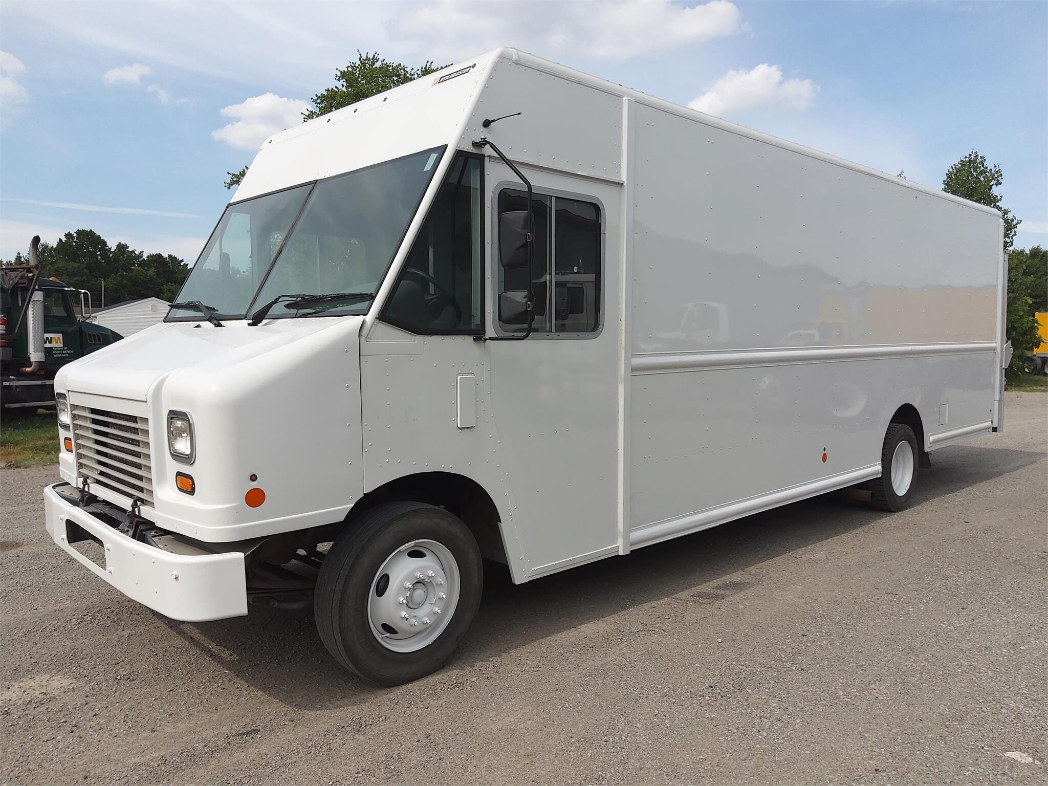 2016 FORD F59 in Fort Wayne, IN