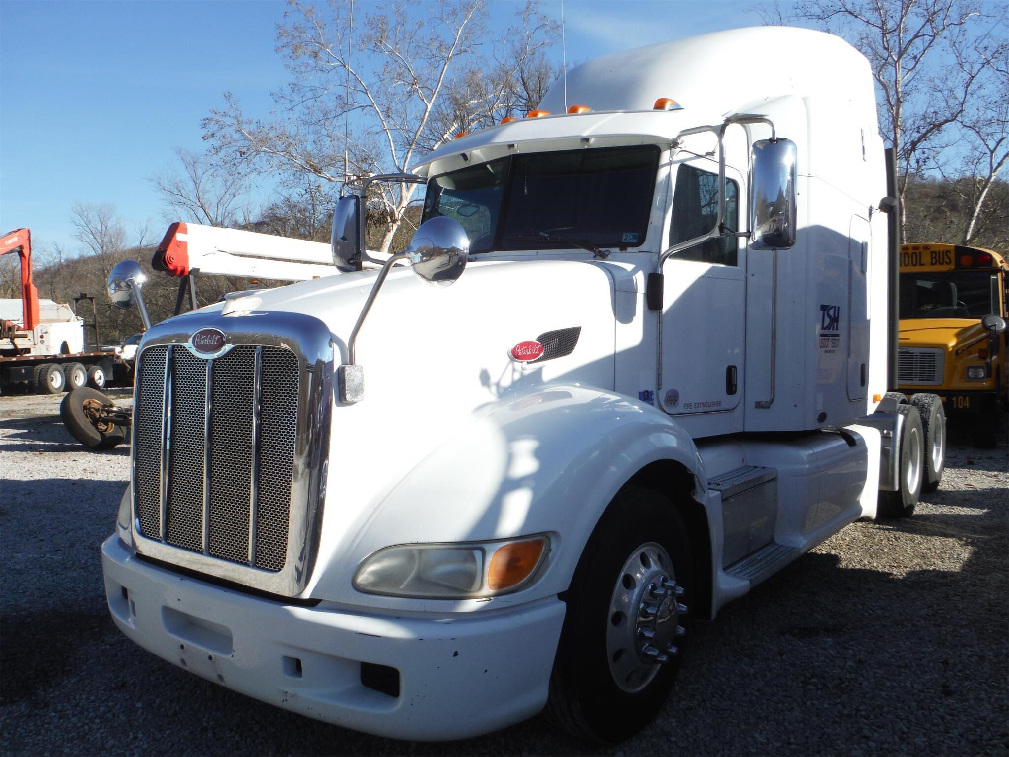2011 PETERBILT 386 in Charleston, WV