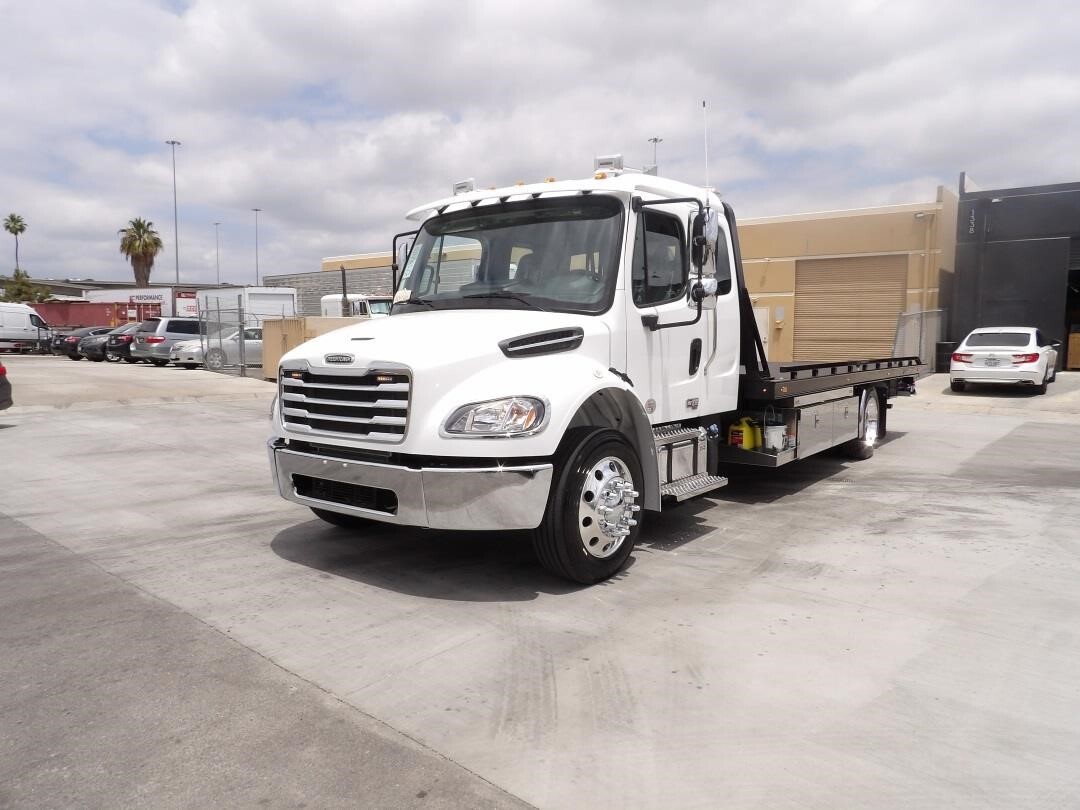 2027 FREIGHTLINER BUSINESS CLASS M2 106 in Anaheim, CA