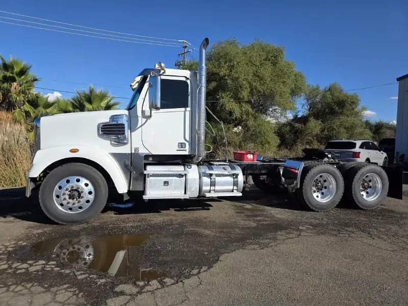 2014 FREIGHTLINER CORONADO 122 SD