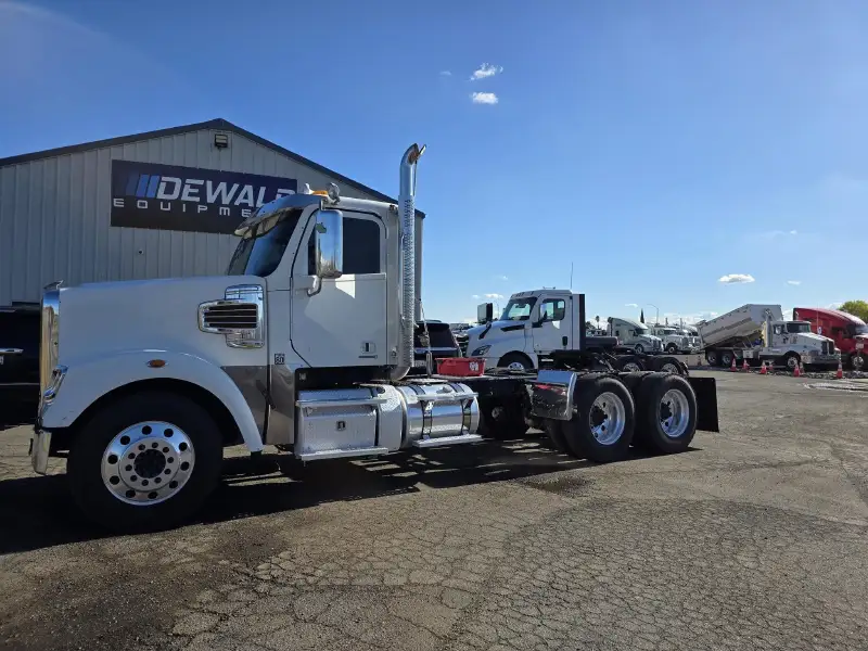 2014 FREIGHTLINER CORONADO 122 SD