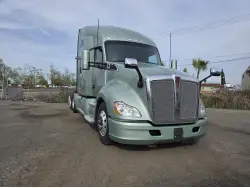 2021 KENWORTH T680