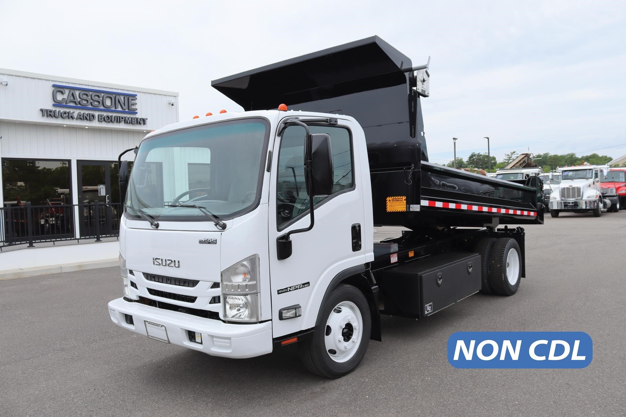 2019 ISUZU NPR HD in Ronkonkoma, NY