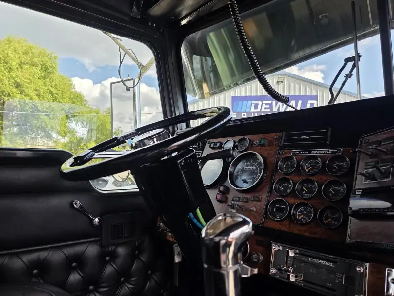 1999 KENWORTH T800