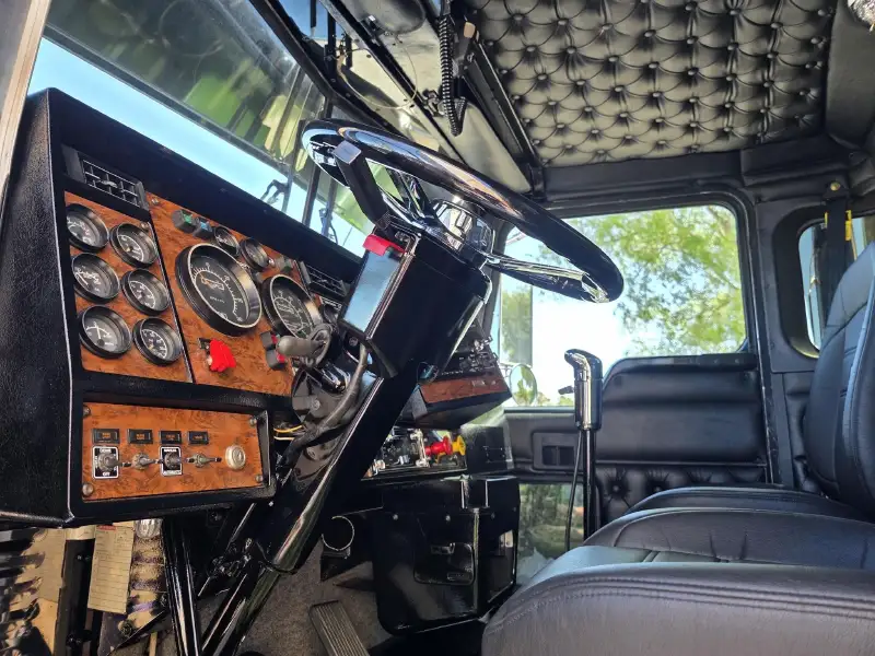1999 KENWORTH T800