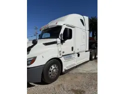 2021 FREIGHTLINER CASCADIA 126