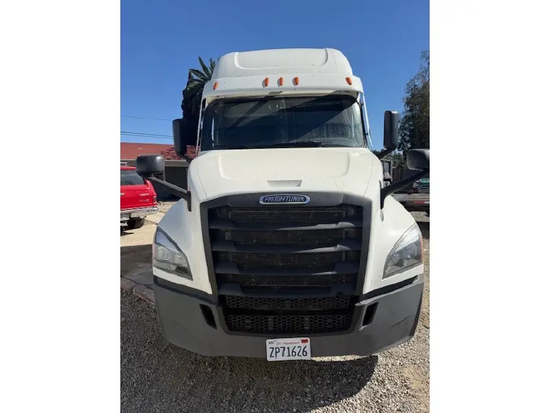 2021 FREIGHTLINER CASCADIA 126